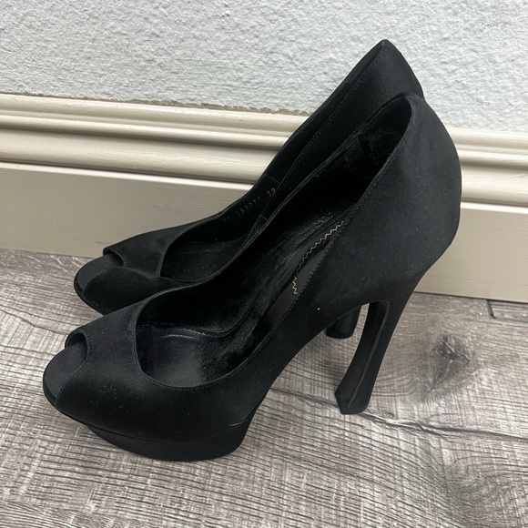 YVES SAINT LAURENT BLACK SATIN PALAIS PLATFORMS - Picture 2 of 8